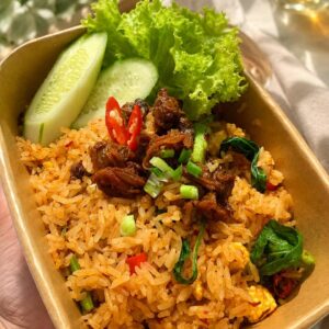 ข้าวผัดพริกเพราหอยลายกระป๋อง